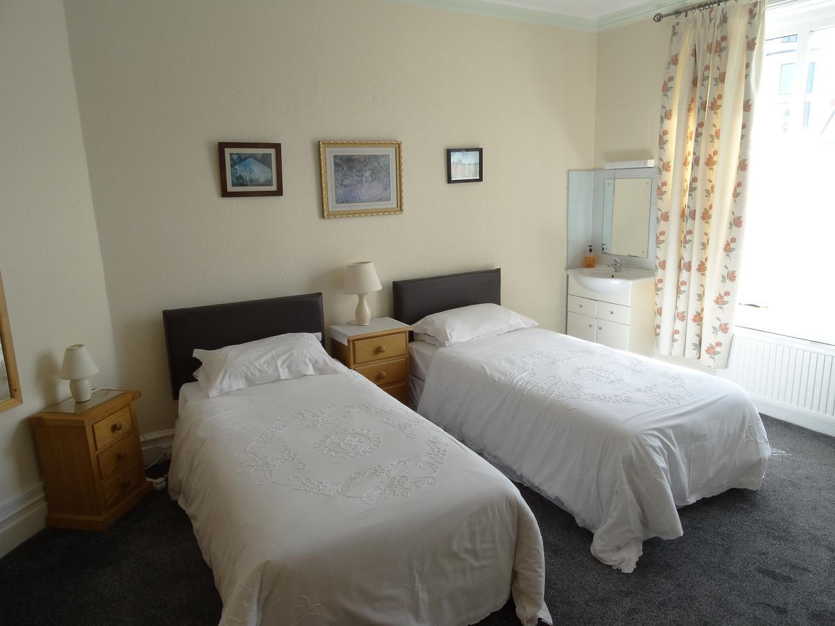Beachmount Holiday Apartments Рос-он-Сі Екстер'єр фото